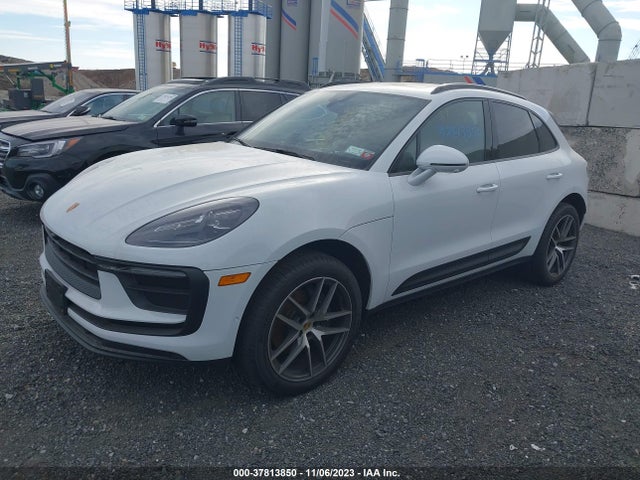 2022 PORSCHE MACAN WP1AA2A56NLB09283 Photo 1