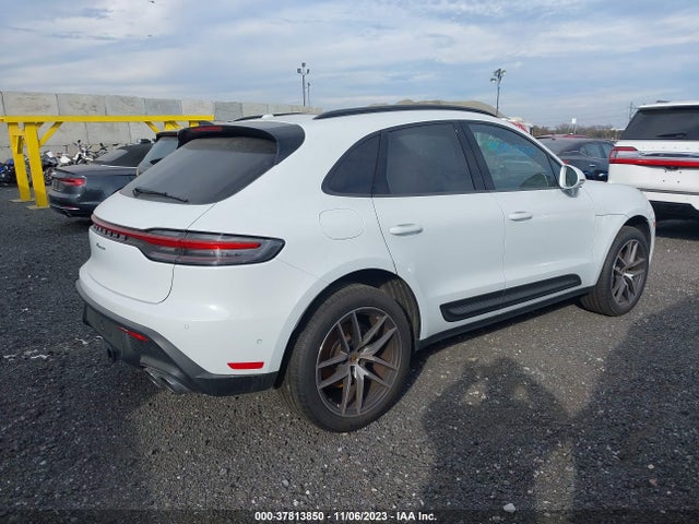 2022 PORSCHE MACAN WP1AA2A56NLB09283 Photo 3