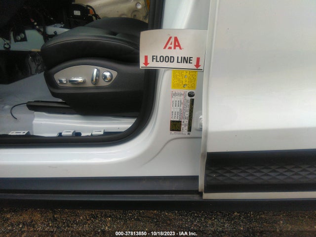 2022 PORSCHE MACAN WP1AA2A56NLB09283 Photo 5