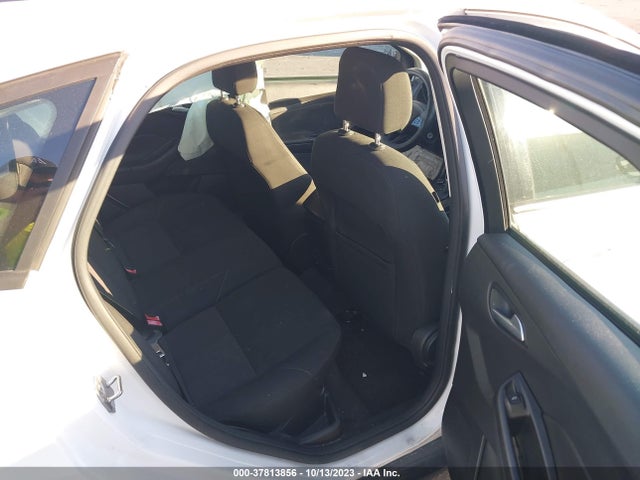 2015 FORD FOCUS SE VIN: 1FADP3K21FL301015