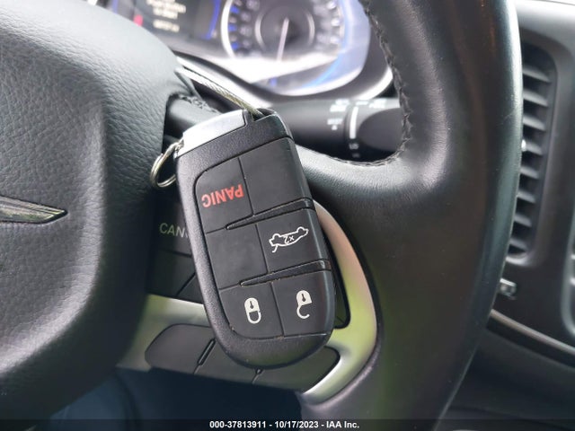 Chrysler 200 Limited 2015 1C3CCCAB3FN648342 Image 11
