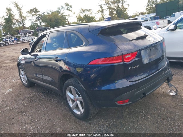 2018 JAGUAR F-PACE SADCJ2FX3JA268387 Photo 2