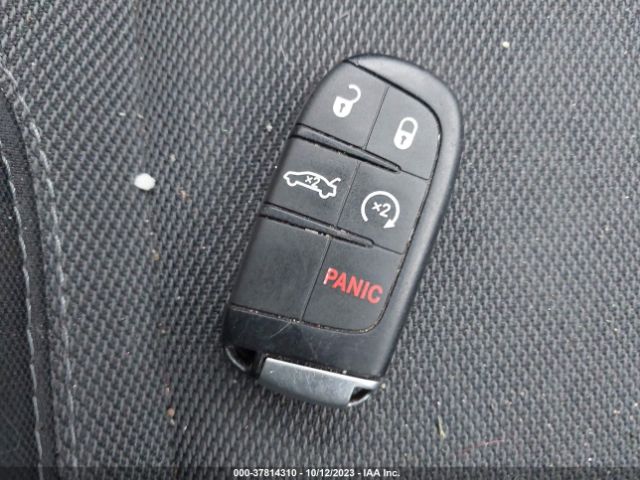 2C3CDXJG6GH305969 Dodge Charger Sxt