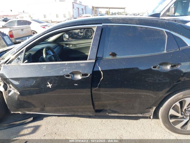 SHHFK7H23JU411641 Honda Civic Hatchback Lx