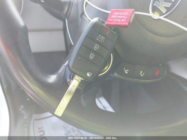 KNDJP3A51H7430876 KIA SOUL +