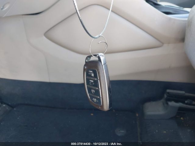 KM8J33A28HU495898 Hyundai Tucson Sport