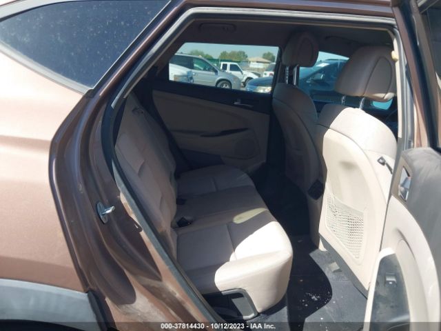 KM8J33A28HU495898 Hyundai Tucson Sport