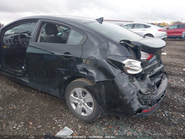 2017 KIA FORTE LX VIN: 3KPFK4A79HE092607