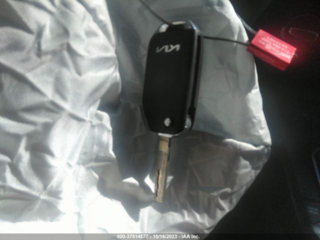 KNDJ23AU1N7177270 KIA SOUL LX