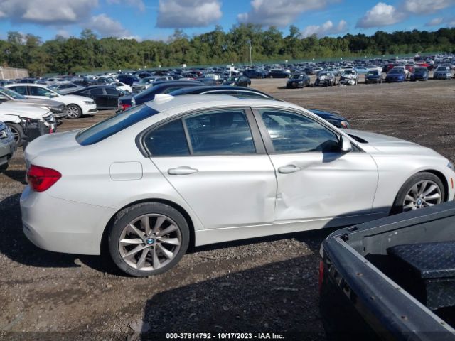 WBA8A3C55JA489562 BMW 3 Series 320i Xdrive