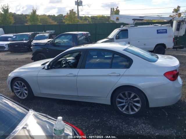WBA8A3C55JA489562 BMW 3 Series 320i Xdrive