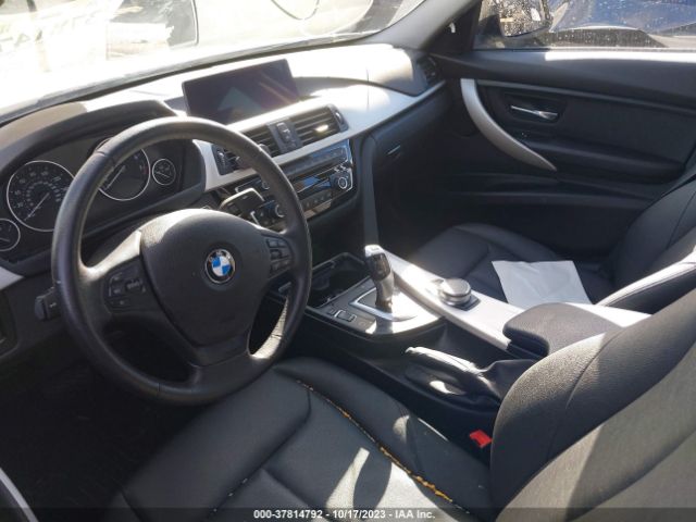 WBA8A3C55JA489562 BMW 3 Series 320i Xdrive