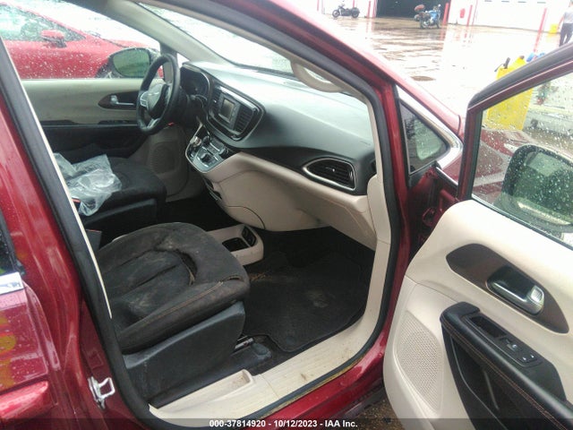 Chrysler Pacifica Touring 2017 2C4RC1DG7HR723017 Image 5