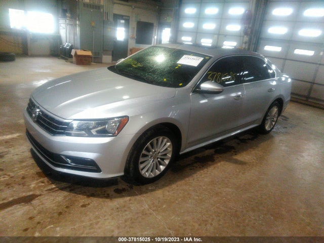 1VWBT7A37HC085220 Volkswagen Passat 1.8t Se