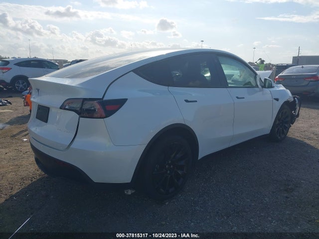 Tesla Model Y Long Range 2022 7SAYGAEEXNF427898 Image 4