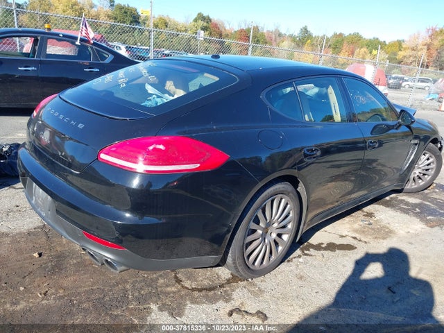 2016 PORSCHE PANAMERA WP0AA2A75GL000481 Photo 3