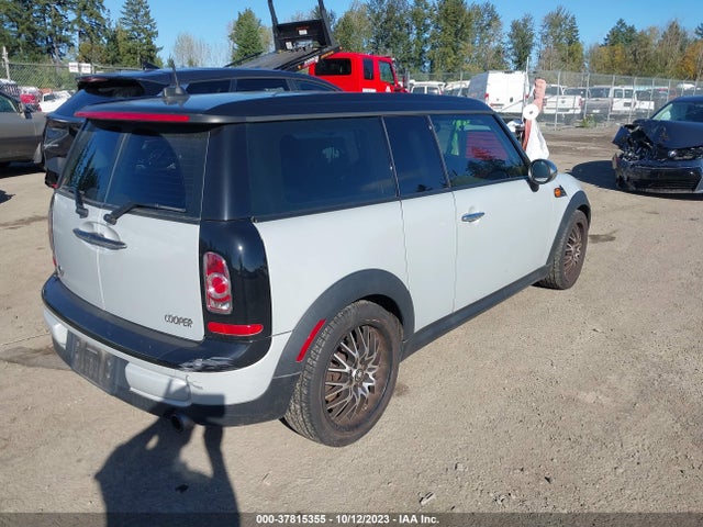 2011 MINI COOPER CLUBMAN WMWZF3C56BTY00766 Photo 3