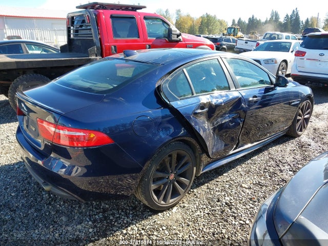 2017 JAGUAR XE SAJAF4BV6HA958571 Photo 3