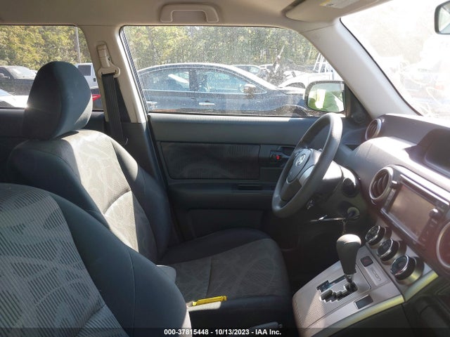 2015 SCION XB VIN: JTLZE4FE1FJ077485