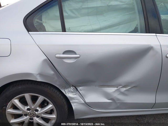 3VWD17AJ5EM440909 Volkswagen Jetta Sedan Se