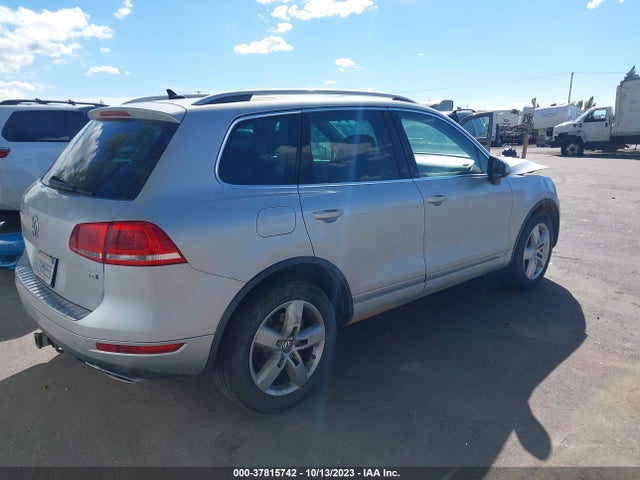 Продаж на аукціоні авто 2013 Volkswagen Touareg Lux, vin: WVGEP9BP2DD006473, номер лоту: 37815742