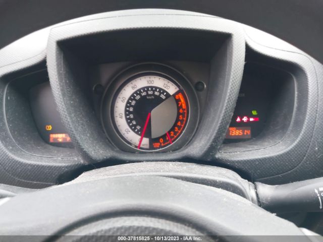 JTKKUPB44E1040369 Scion XD