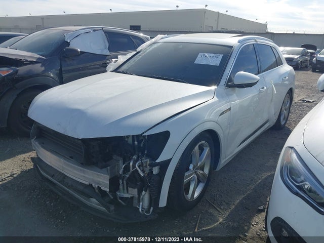 WA1LAAGE5KB024717 Audi E-tron Premium Plus