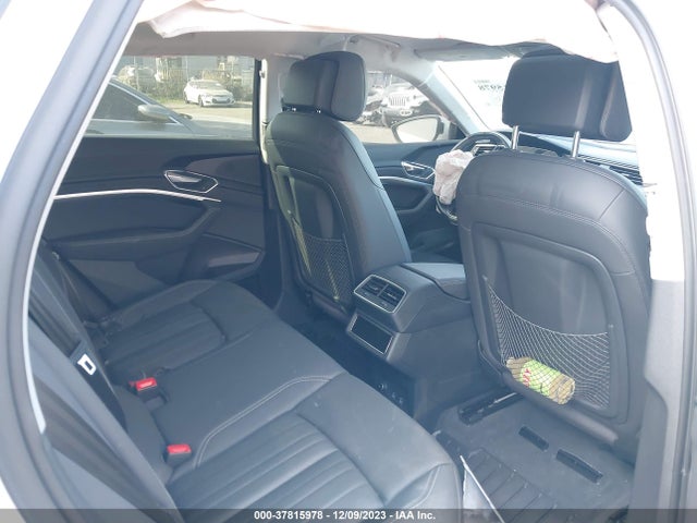 WA1LAAGE5KB024717 Audi E-tron Premium Plus