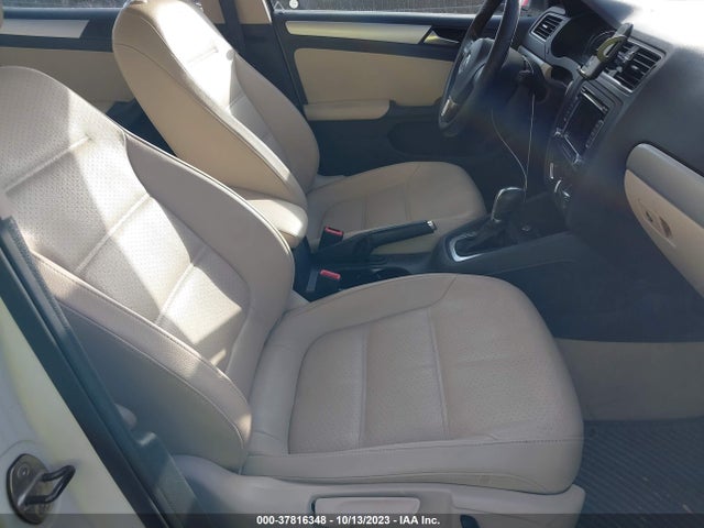 3VWD17AJ7EM354534 Volkswagen Jetta Sedan Se