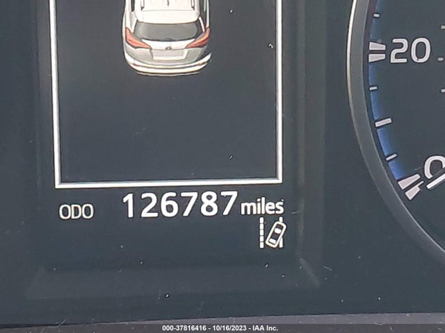 Toyota RAV4 LE 2017 JTMZFREV3HJ701894 Image 15