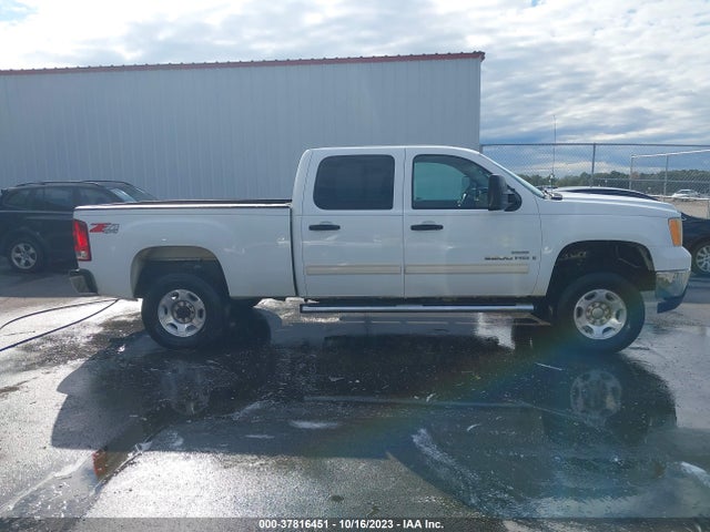 2007 GMC SIERRA 2500HD SLE2 VIN: 1GTHK236X7F515555