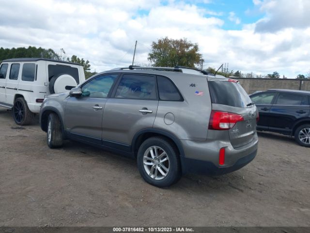 5XYKTCA6XFG652986 KIA SORENTO LX