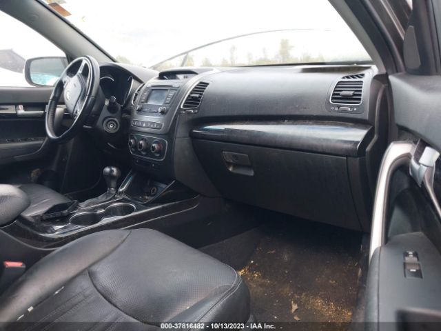 5XYKTCA6XFG652986 KIA SORENTO LX