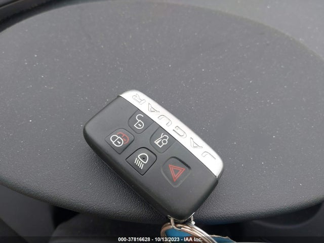 2017 JAGUAR XE SAJAE4BGXHA965107 Photo 10