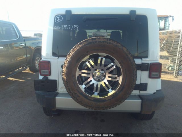 1C4AJWBG3EL121917 Jeep Wrangler Sahara