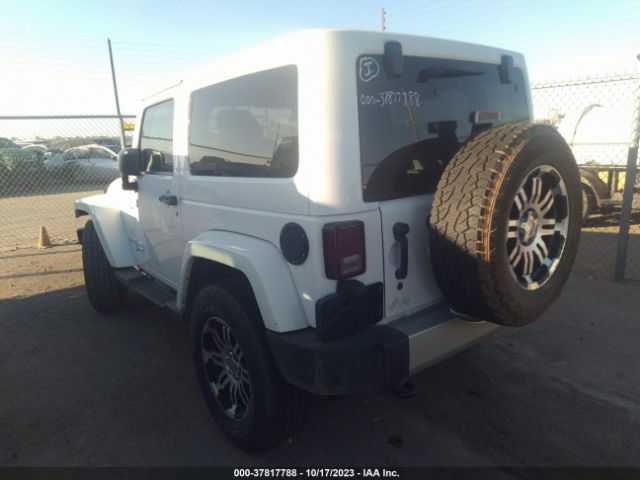 1C4AJWBG3EL121917 Jeep Wrangler Sahara