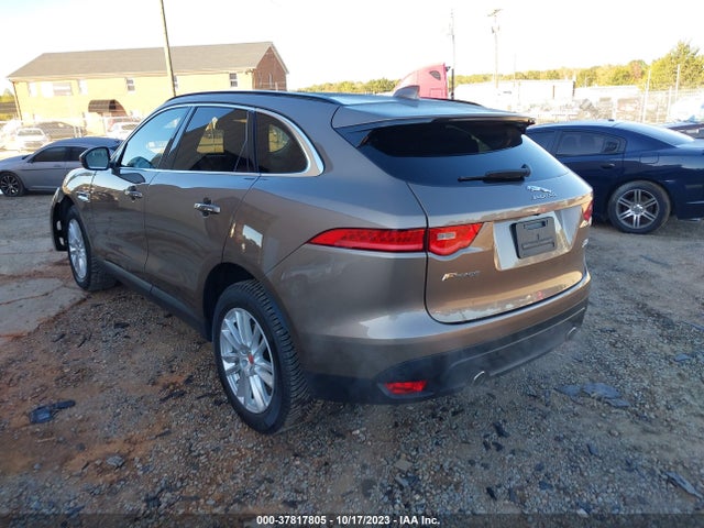 2017 JAGUAR F-PACE SADCK2BV5HA095953 Photo 2