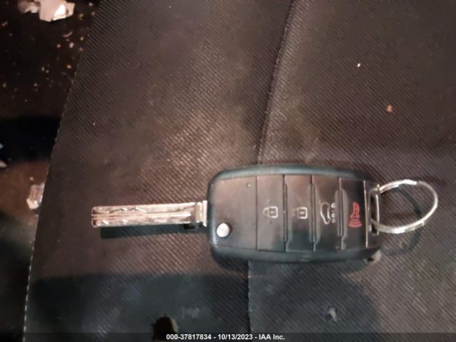 KNDJP3A53E7061160 KIA SOUL +