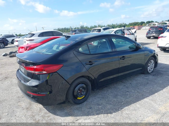 Hyundai ELANTRA SE 2017 5NPD74LF0HH144229 Image 4
