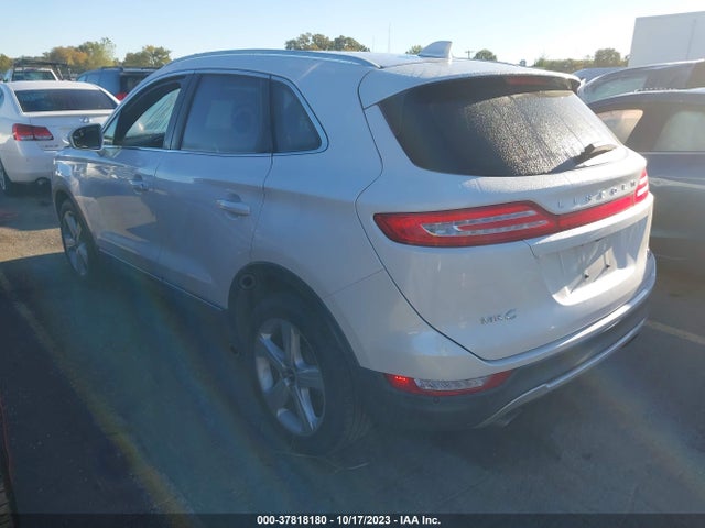 5LMCJ1C97GUJ18343 Lincoln Mkc Premier