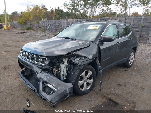 3C4NJDBB9JT176834 Jeep Compass Latitude 4x4