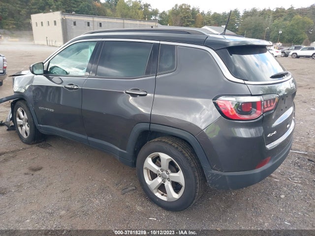 3C4NJDBB9JT176834 Jeep Compass Latitude 4x4