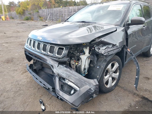 3C4NJDBB9JT176834 Jeep Compass Latitude 4x4