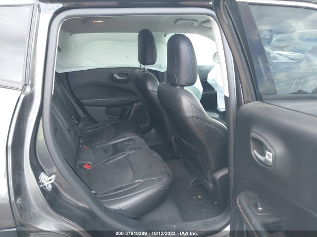 3C4NJDBB9JT176834 Jeep Compass Latitude 4x4