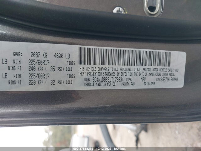 3C4NJDBB9JT176834 Jeep Compass Latitude 4x4