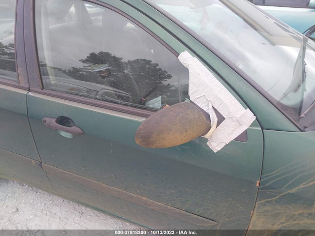 2000 FORD FOCUS LX VIN: 1FAFP33P5YW312295