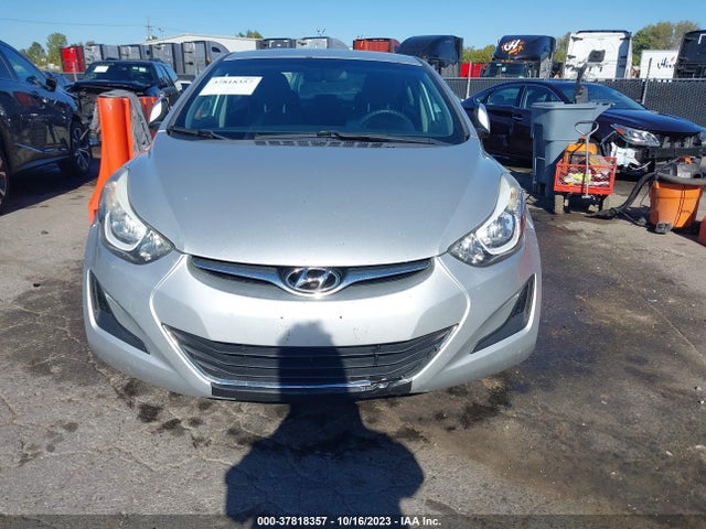 2015 HYUNDAI ELANTRA SE VIN: 5NPDH4AE6FH558331