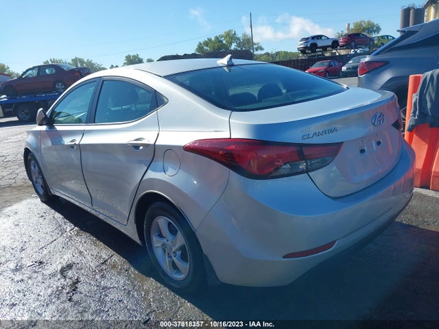 2015 HYUNDAI ELANTRA SE VIN: 5NPDH4AE6FH558331