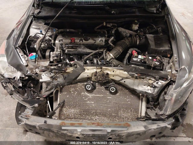 2011 HONDA ACCORD SDN LX VIN: 1HGCP2F31BA138506