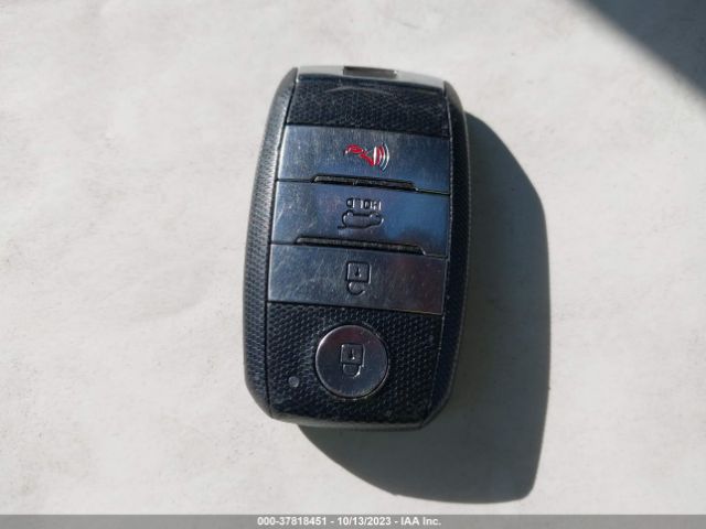 KNDCC3LC1H5067958 KIA NIRO EX